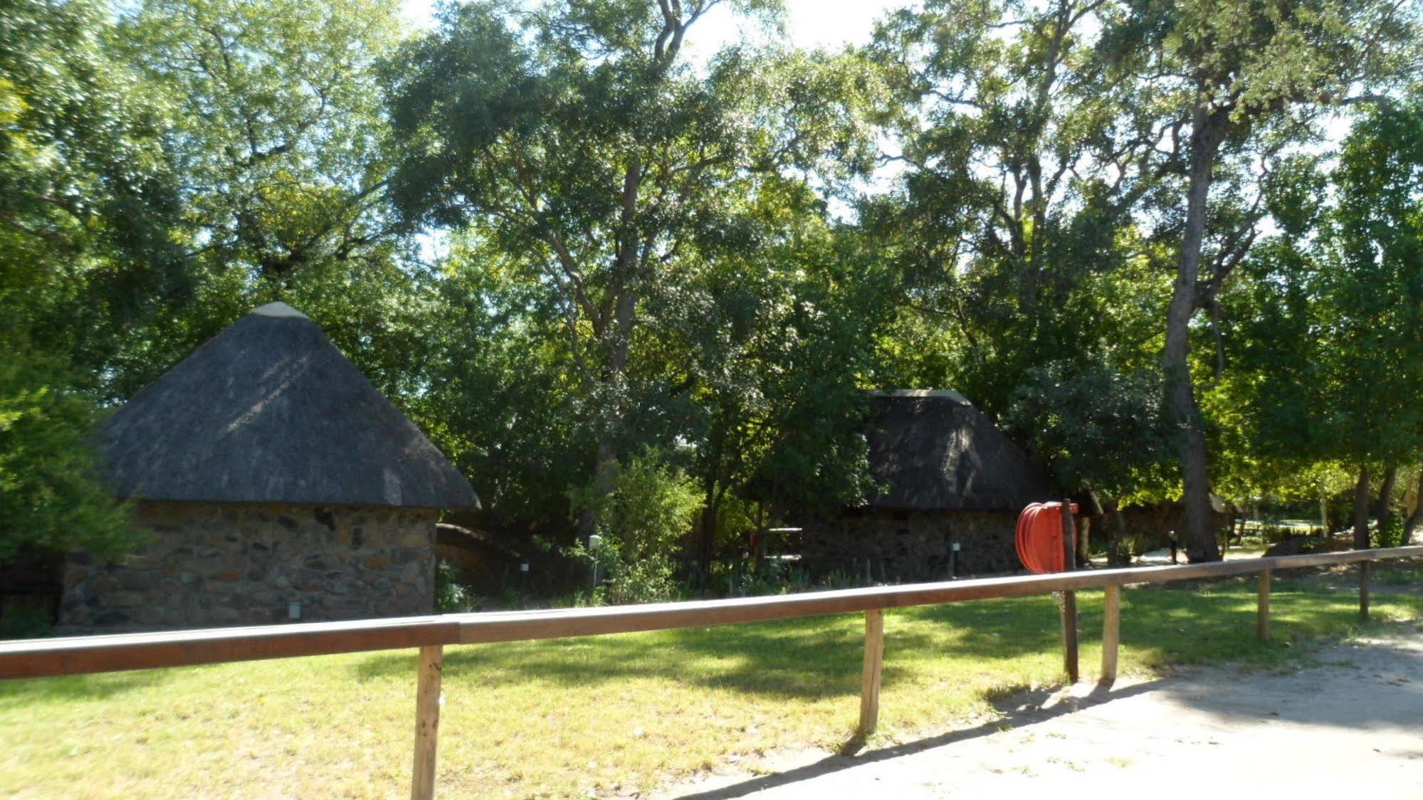 Okavango River Lodge Maun Kültér fotó