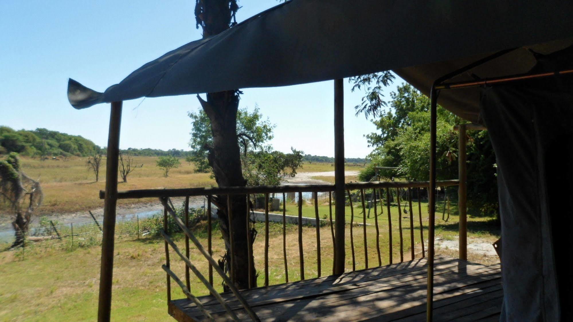 Okavango River Lodge Maun Kültér fotó